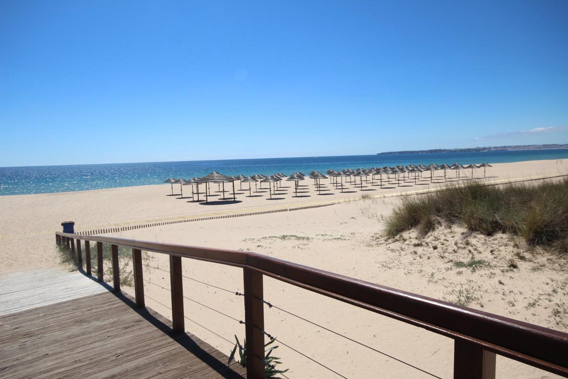 Apartment On The Beach By Amcf Alvor Exterior photo